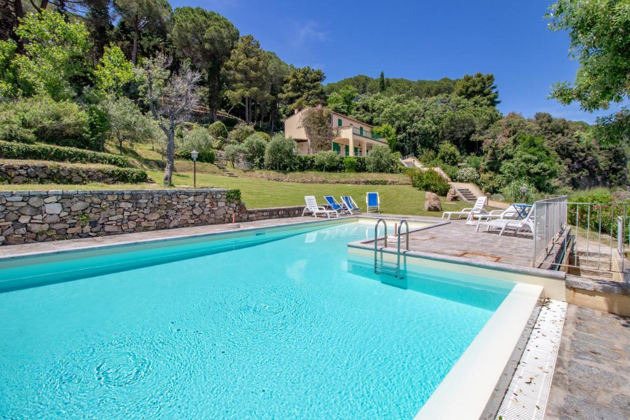 Villa Le Sprizze A Bordo Del Mare - Goelba Marciana Marina  Exterior photo