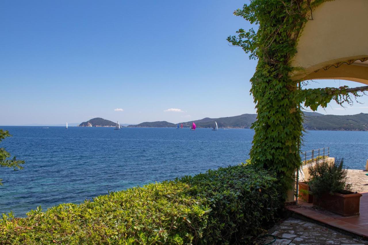 Villa Le Sprizze A Bordo Del Mare - Goelba Marciana Marina  Exterior photo