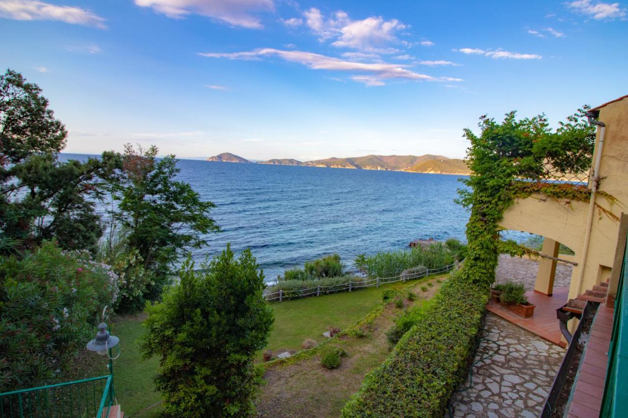Villa Le Sprizze A Bordo Del Mare - Goelba Marciana Marina  Exterior photo