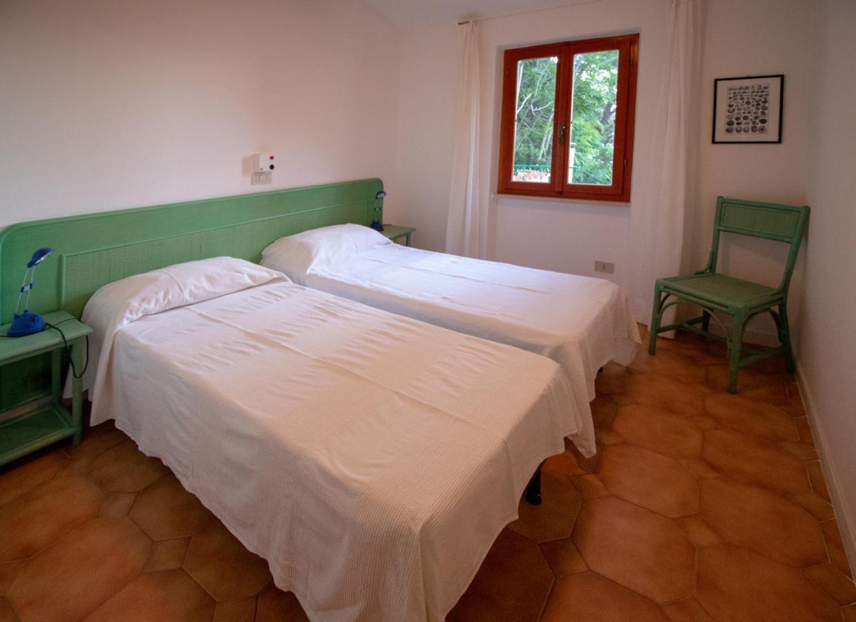 Villa Le Sprizze A Bordo Del Mare - Goelba Marciana Marina  Exterior photo