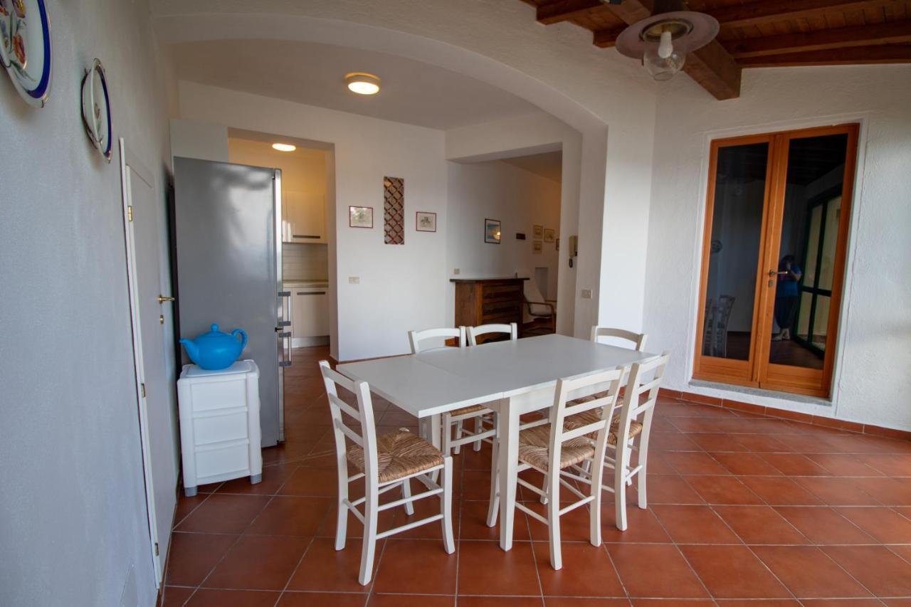 Villa Le Sprizze A Bordo Del Mare - Goelba Marciana Marina  Exterior photo