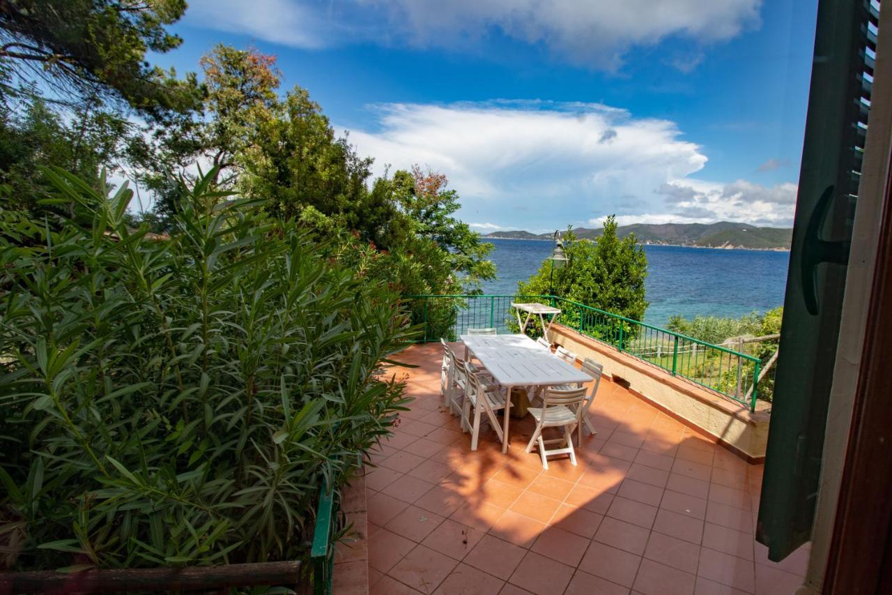 Villa Le Sprizze A Bordo Del Mare - Goelba Marciana Marina  Exterior photo